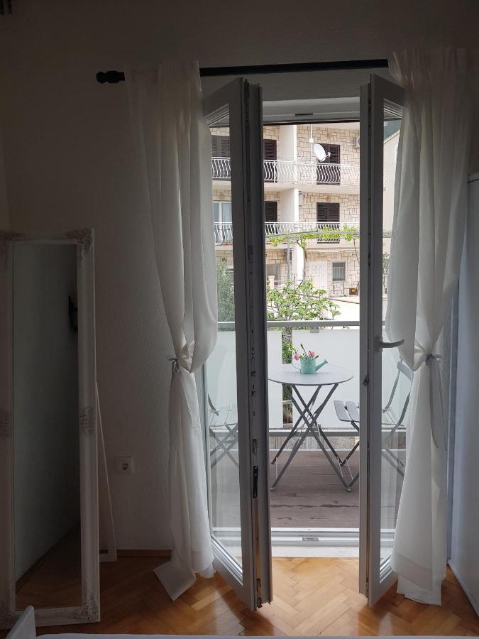 Studio Flat For 2 Apartment Makarska Bagian luar foto